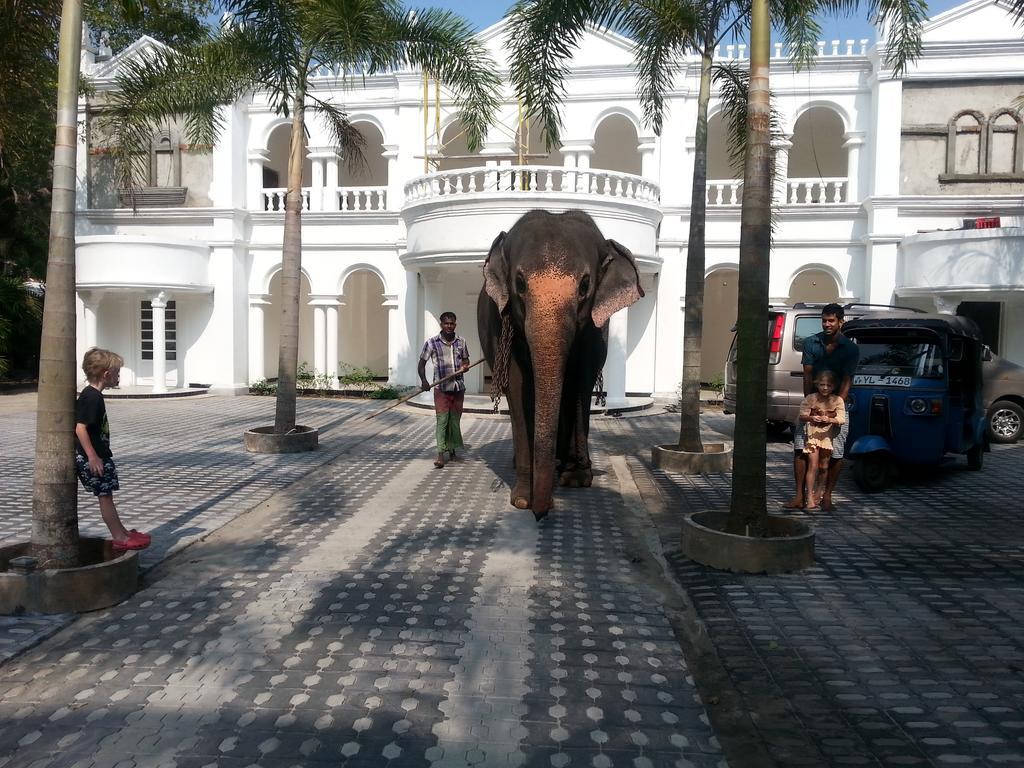 Bougain Villa Bentota Esterno foto